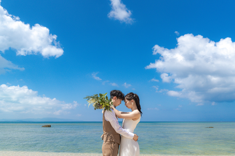 おでことおでこ。海と空。