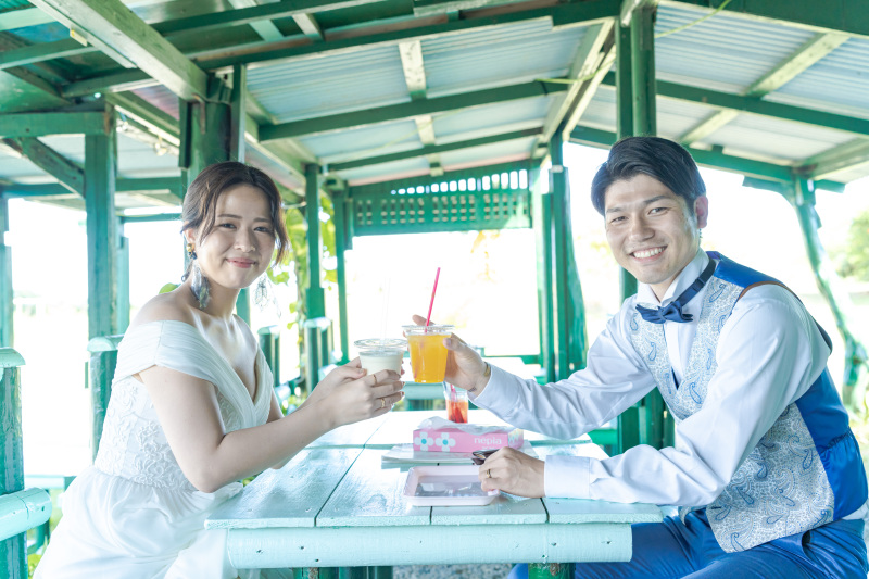 パイナップルジュースで乾杯!ツアーだから休憩も◉