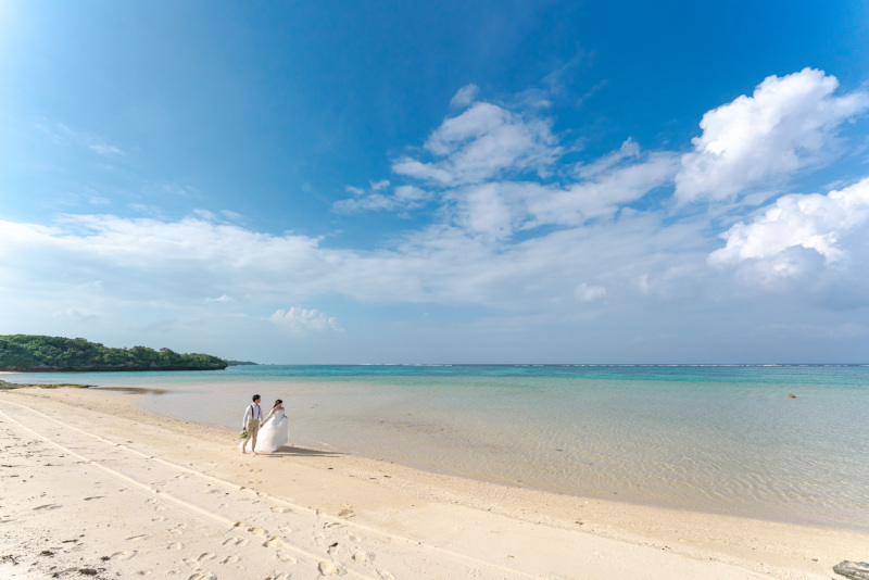 気持ちい〜い〜青い空。ここにも人はいません。