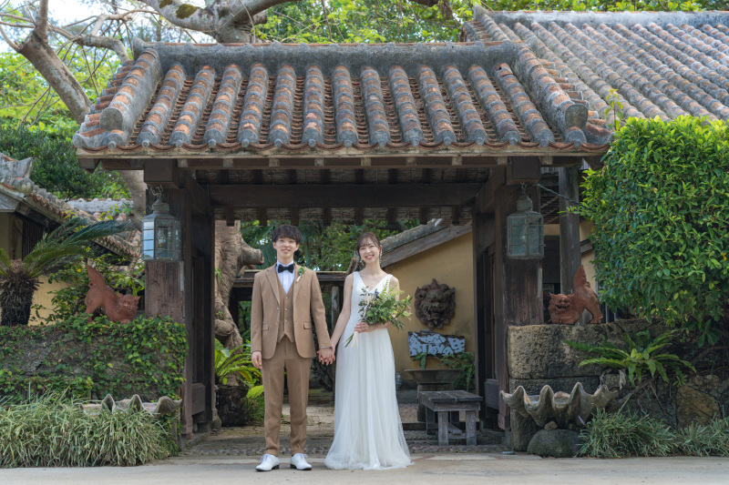 沖縄感を感じる。琉球赤瓦古民家での撮影。』(撮影日：2023年11