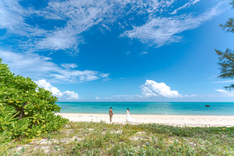 まずは誰もいないビーチへ。晴天青空。そして青い海