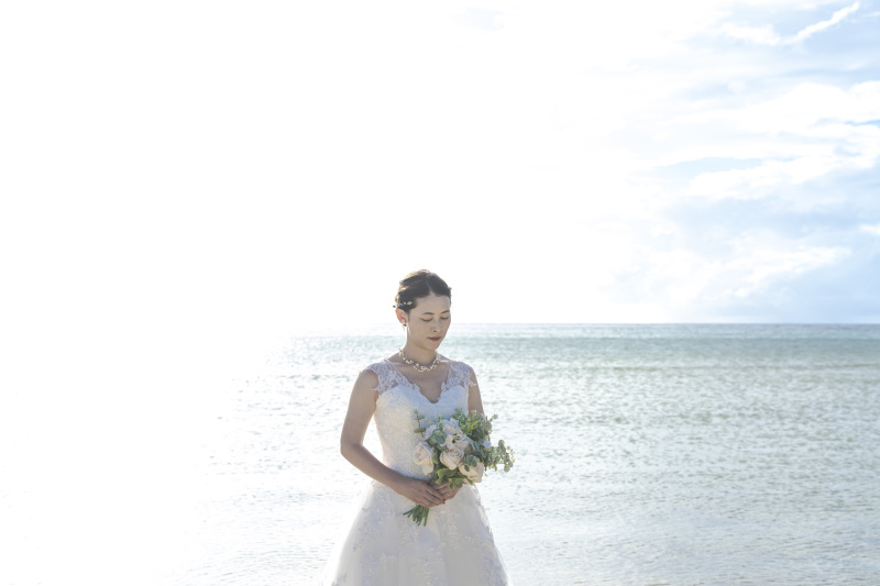 ソロショットも撮ります!ドレスの白が良く映える