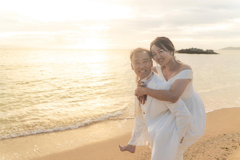 三線の生演奏を聴きながらサンセット撮影。