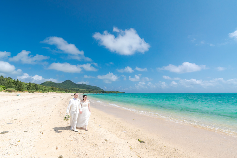 どこまでも青い海。東京の海と同じ海とは思えない!