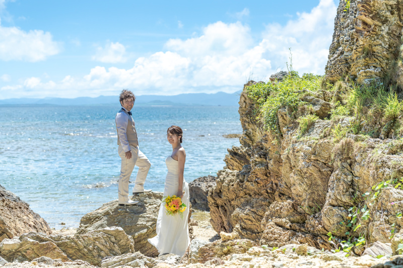 かっこいい岩場のビーチ。ロックビーチでも撮影。