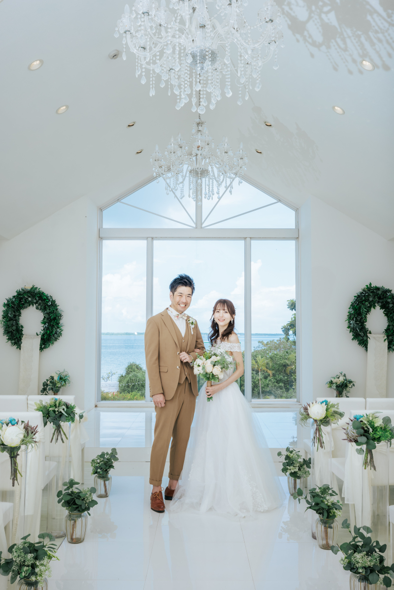 ふたりっきりのチャペルでいい笑顔!