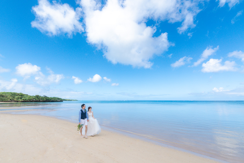 まるで湖。海面が鏡のような静かさ。