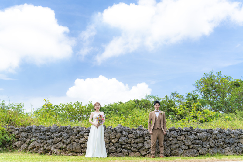 琉球遺跡。石垣と南国植物のコラボ。