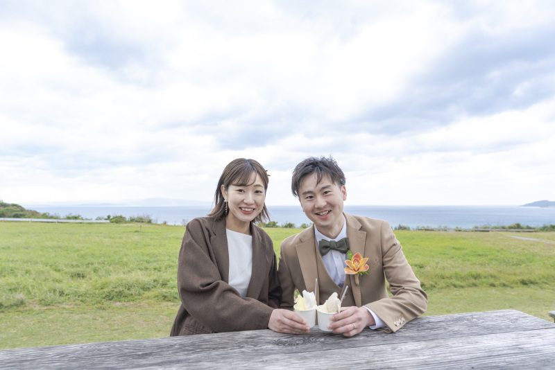 海を眺めながらジェラート屋さんで休憩も◎