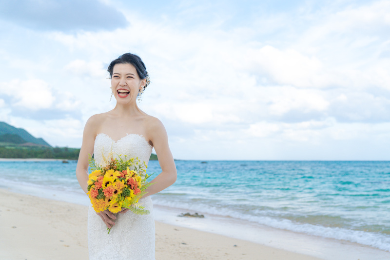 新郎さんを見つめると思わず笑っちゃう