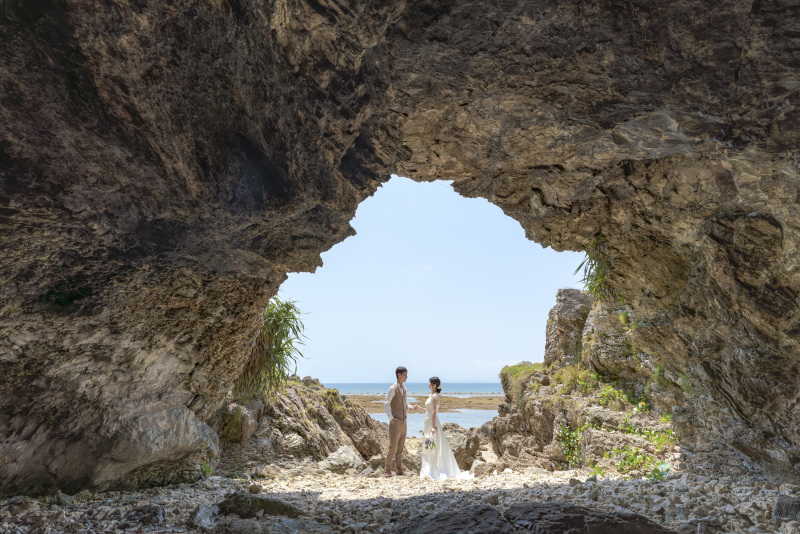洞窟Caveへ。洞窟から海が見えるスポット。