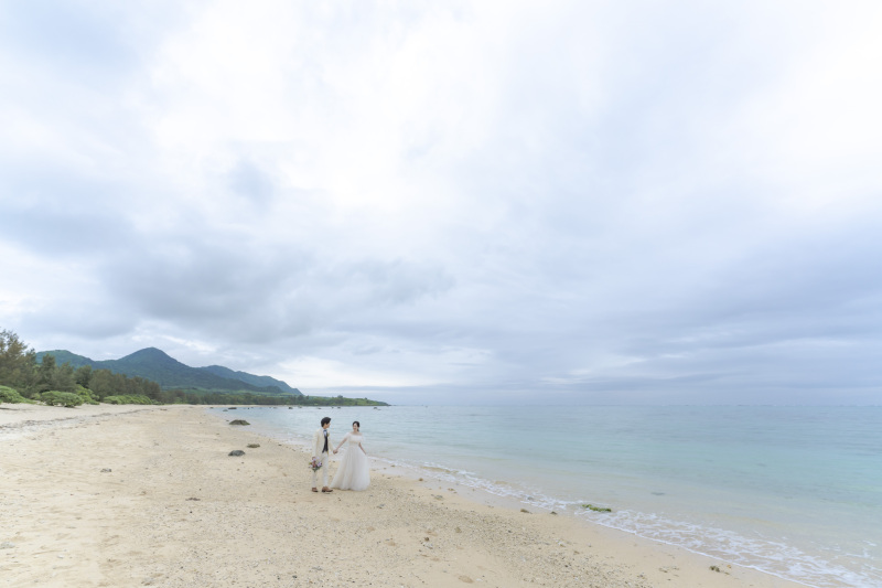 雲が多くても海は青く美しい