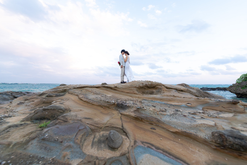 地面の模様が格好いい岩場のロックビーチ。