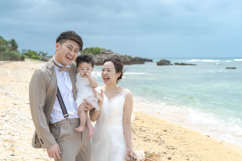 BlueSoda石垣島/宮古島クラフトフォトウェディング_家族・友人を撮影に呼べる