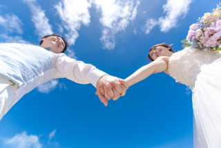 クラフト・シネマ4min【専門ビデオグラファーが撮影するオリジナルムービー】結婚式のオープニングムービーも作成します!