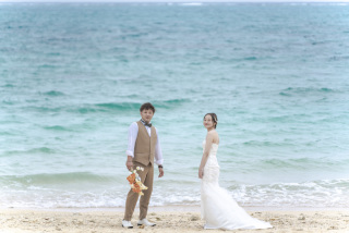 BlueSoda石垣島/宮古島クラフトフォトウェディング_曇りのビーチ