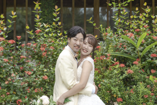 BlueSoda石垣島/宮古島クラフトフォトウェディング_ハイビスカスなどお花