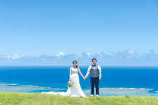 BlueSoda石垣島/宮古島クラフトフォトウェディング_海の見える山