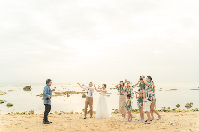 BlueSoda石垣島/宮古島クラフトフォトウェディング_家族・友人を撮影に呼べる