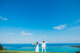 BlueSoda石垣島/宮古島クラフトフォトウェディング_海の見える山