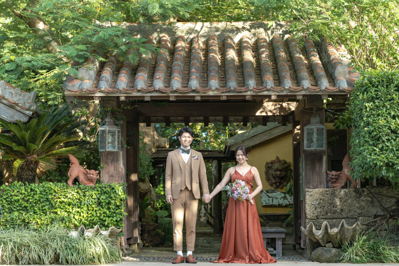 カラードレスで雰囲気をガラッと変えることも!