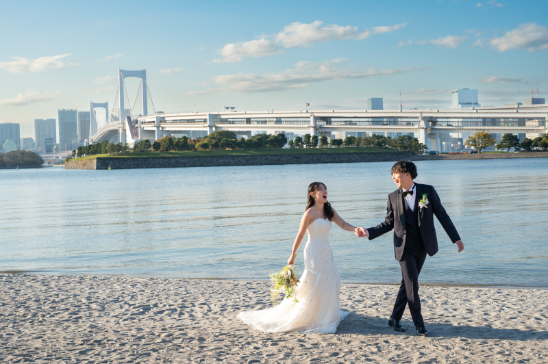 明るい時間帯は、きれいな海を背景に！