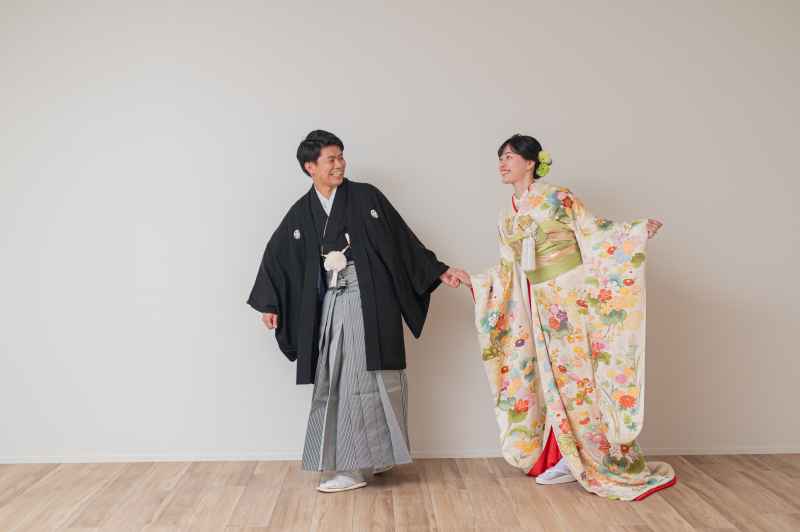 PHOTO WHITE（フォトホワイト）_色打掛・着物が豊富