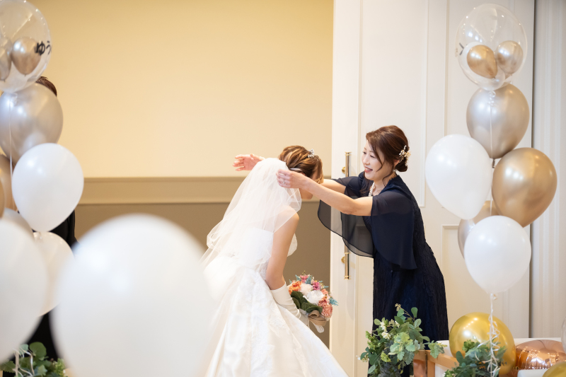 お母様からベールダウンのセレモニーを☆