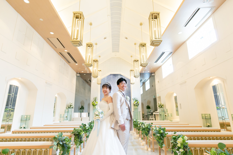 天候に左右されない屋内型チャペル