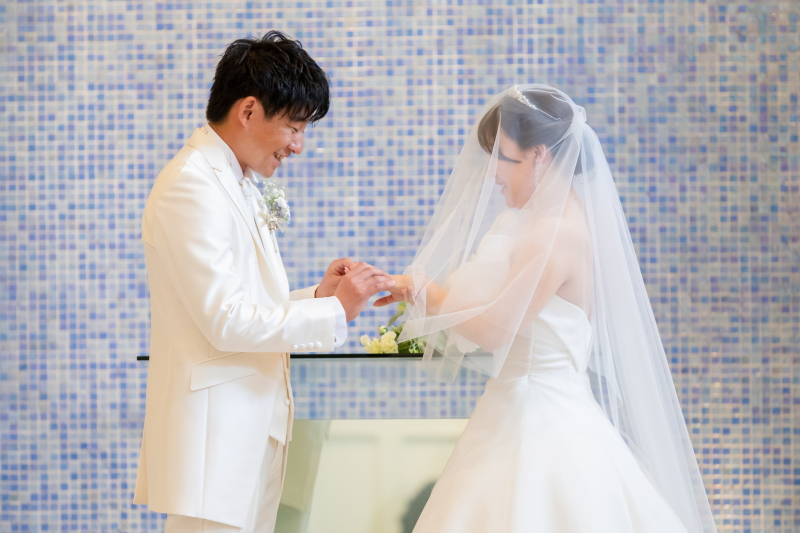 リング交換で誓いを