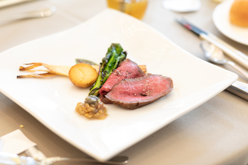 美味しい料理で笑顔のひととき