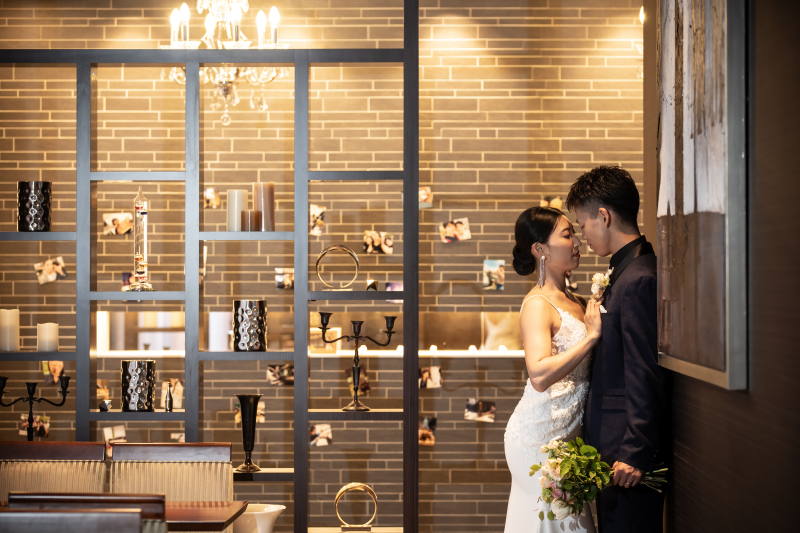 バーラウンジでシックに