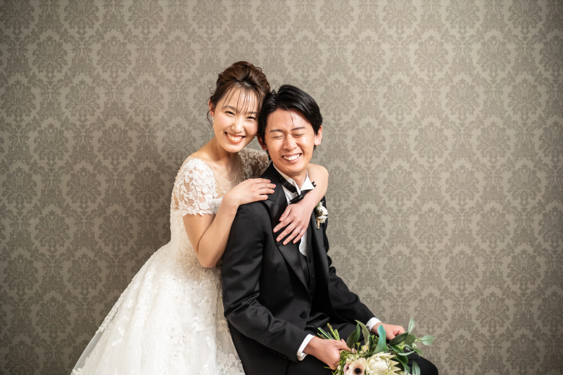 《人気チャペル+ロケ2か所追加》水の流れる白亜チャペル+選べる2ロケで楽しい写真に残せる。貸切邸宅フォトウエディングプラン。