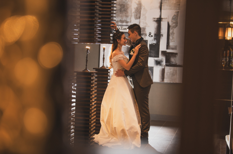 【韓国風WeddingPhoto】◇洋装スタジオ◇9月末までの撮影で新郎シャツレンタル無料!