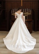 ウェデングドレス