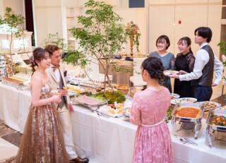 【フォト＋お食事会】撮影後はゆったりご家族とお食事プラン♪衣装60着から選び放題（6名様分の食事＋データ付き）