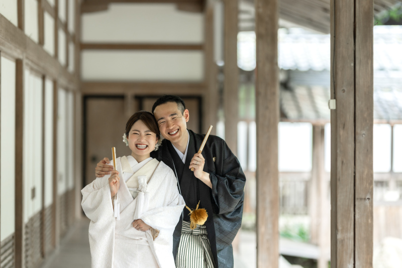 暑い日の西教寺と琵琶湖のかわいいお二人。