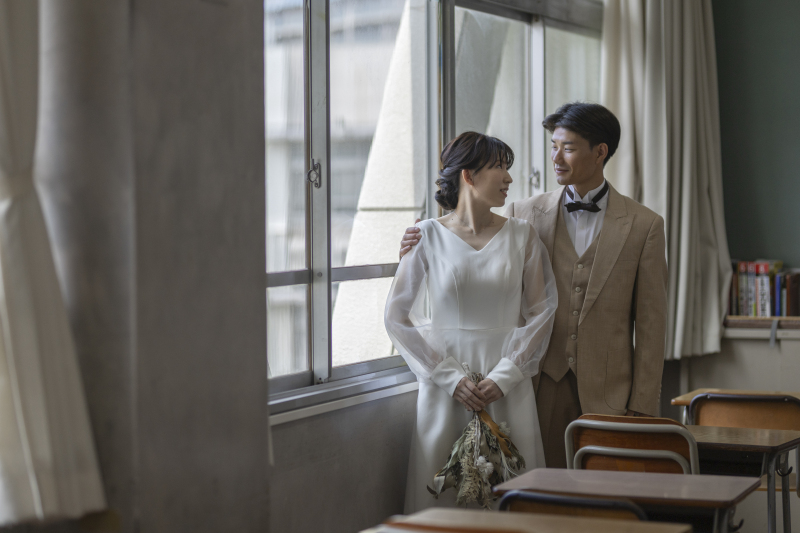 教室の窓辺にて