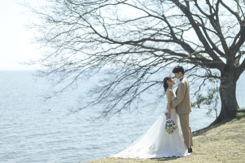 湖がひろがる公園へ。