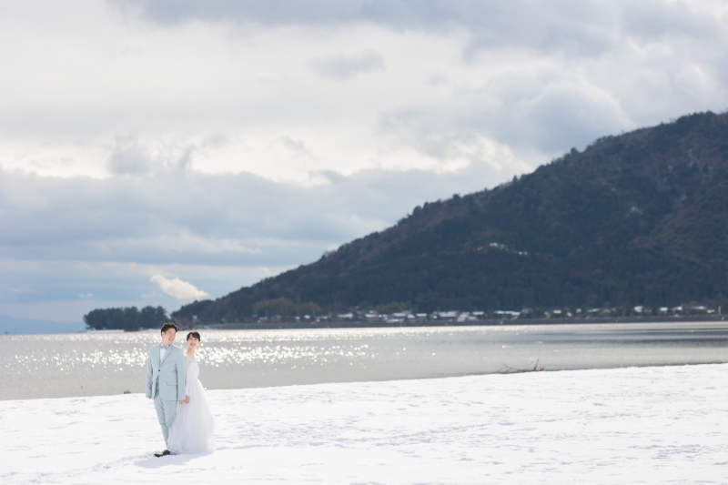 きらめく水面と雪原にうっとり