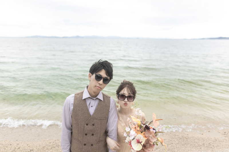 ご持参のサングラスで