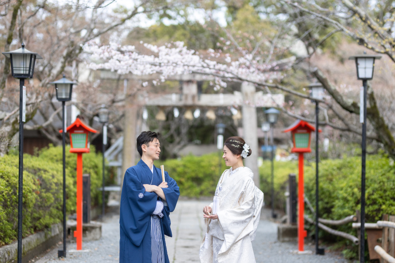 ご参道側もソメイヨシノがちらほらと。