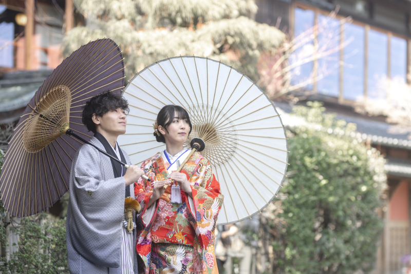 おごそかな神前式の素敵なお二人。