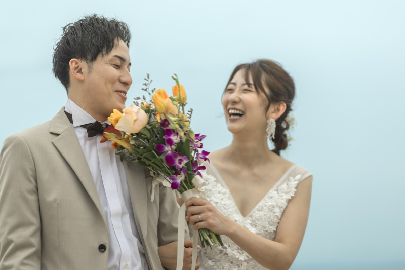 自然なお二人の笑顔が素敵です。