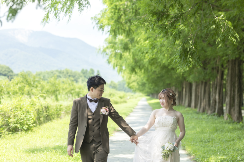 悠然な風景を歩くお二人★