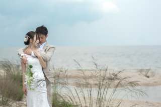 琵琶湖は毎日違う色。違う光なので、同じスポットで撮影しても全く違う写真になります。そして皆様透明度に感動していただける自慢のエリアです。