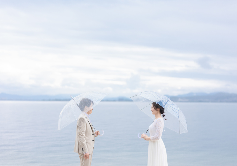 【ヘアメイク&衣装持ち込みロケ】持ち込みドレスは何着でもOK。リーズナブルに前撮りをご案内いたします。