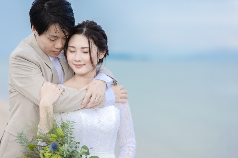 【ヘアメイク&衣装持ち込みロケ】持ち込みドレスは何着でもOK。リーズナブルに前撮りをご案内いたします。