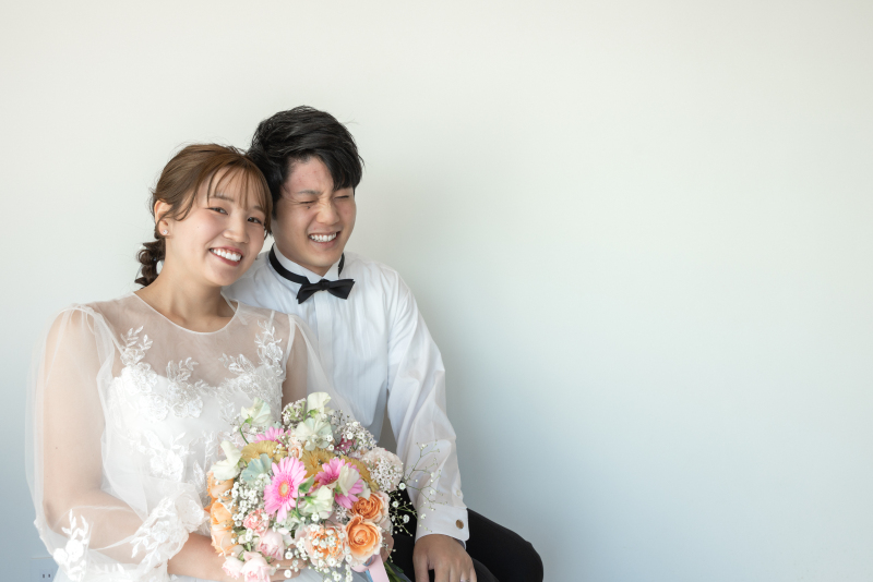 シンプルな撮影をお望みのお二人に。wacoya内スタジオ撮影プラン★データ50カット保証。お急ぎ納品最短2日でお渡し可能★