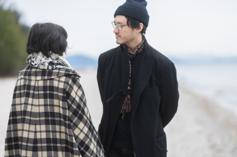 【私服や持ち込み衣装でのロケーションフォト】旧志賀町へのご旅行の際の撮影や、エンゲージフォトや結婚記念日にも対応します。